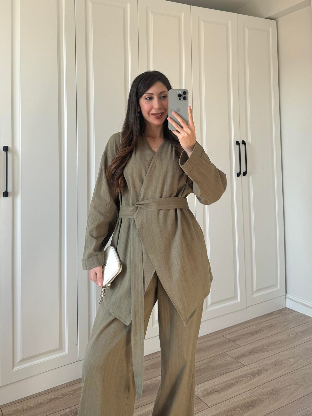 Viyana Tasarım Bağlamalı Keten Haki Kimono Takım - Görsel 5